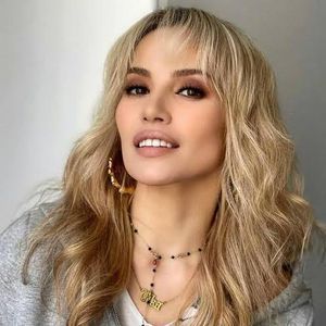 Ганцаардлаас бүү ай 