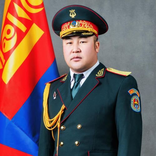 Хаданд ургасан цэцэг
