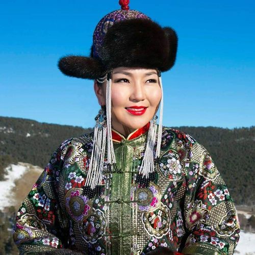 Хайрандаа л итгэнэ
